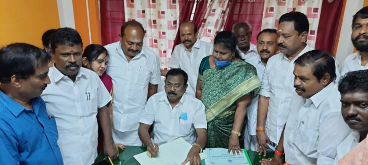 நெல்லை மண்ல வேளாண் விற்பனைக்குழு தலைவராக சி.த.செல்லப்பாண்டியன் பதவி ஏற்பு