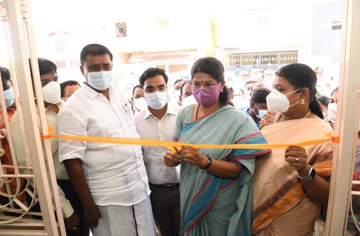 கொரோனா சிகிச்சை மையமாக மாறிய விளாத்திகுளம் சட்டமன்ற உறுப்பினர் அலுவலகம்!