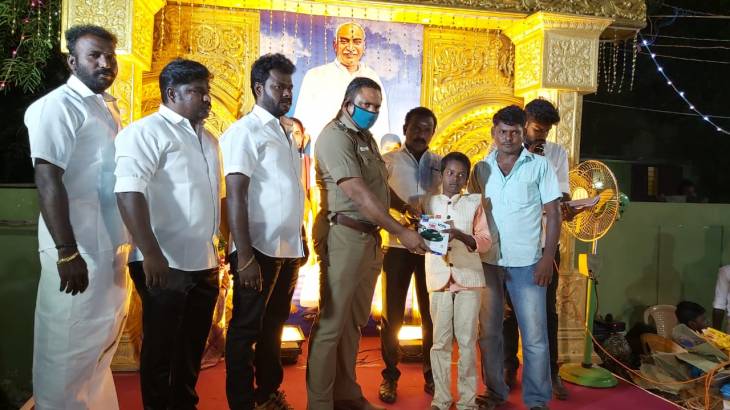 காமராஜர் நற்பணி இயக்கம் சார்பில்  நலத்திட்ட உதவிகள் வழங்கல்!