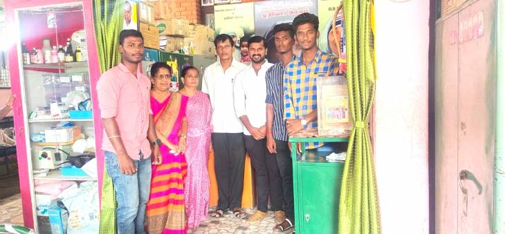 நடிகர் விஷால் பிறந்தநாள்: ஆதரவற்ற முதியோர் இல்லத்திற்கு உணவு வழங்கல்! 

