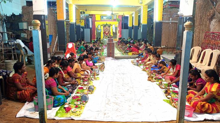 ஸ்ரீ உச்சினிமாகாளி அம்மன் கோவில் கொடை விழா : திருவிளக்கு பூஜை!