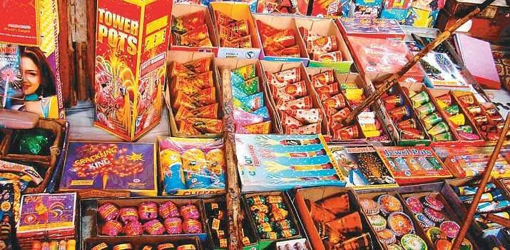 தூத்துக்குடி மாவட்டத்தில் பட்டாசு கடை அமைக்க விண்ணப்பிக்கலாம்! 

