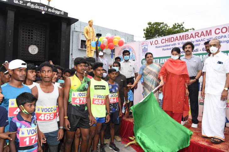 தூத்துக்குடியில்  மினி மாரத்தான் போட்டி - கனிமொழி எம்பி துவக்கி வைத்தார்! 

