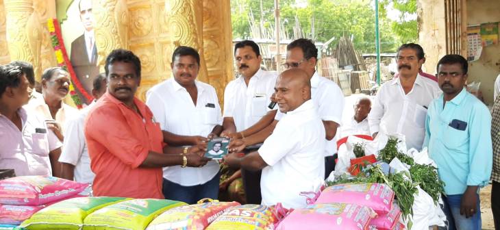 குரூஸ்பர்னாந்து பிறந்தநாள் விழா: வஉசி மார்க்கெட் ஐக்கிய வியாபாரிகள் சங்கத்தினர் சார்பாக ஏழை, எளிய மக்களுக்கு நலத்திட்ட உதவிகள் வழங்கல்