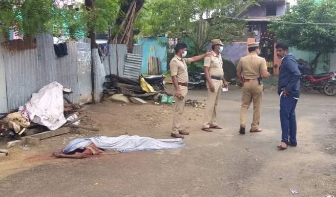 தூத்துக்குடியில் ஆட்டோ டிரைவர் பட்டபகலில் வெட்டிக்கொலை!