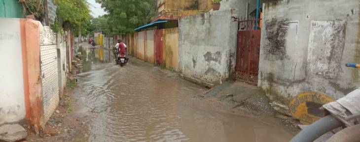 சாலைகளை சீரமைக்கக்கோரி புறநகர் மார்க்சிஸ்ட் கம்யூனிஸ்ட் கட்சி கோரிக்கை! 