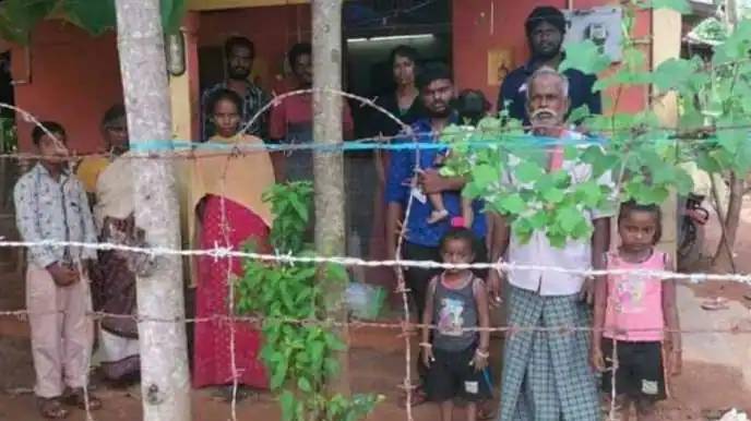 பொதுவழி விட மறுத்த குடும்பத்தை கம்பிவேலியில் 4 நாட்களாக சிறை வைத்த கிராம மக்கள்!

