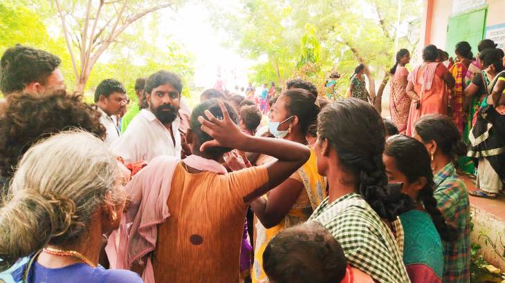 பி.எம்.டி அறக்கட்டளையின் நிறுவனர் இசக்கி ராஜா தலைமையில் நலத்திட்ட உதவிகள்!