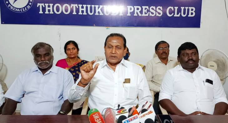 ஸ்டெர்லைட் எதிர்ப்பு போராளிகள் தேவையற்ற குற்றச்சாட்டுகளை கூறி மக்களை திசை திருப்பி ஆலையை மூட வைத்துள்ளனர்_ தூத்துக்குடி மக்கள் வாழ்வாதார இயக்கத்தினர் பேட்டி