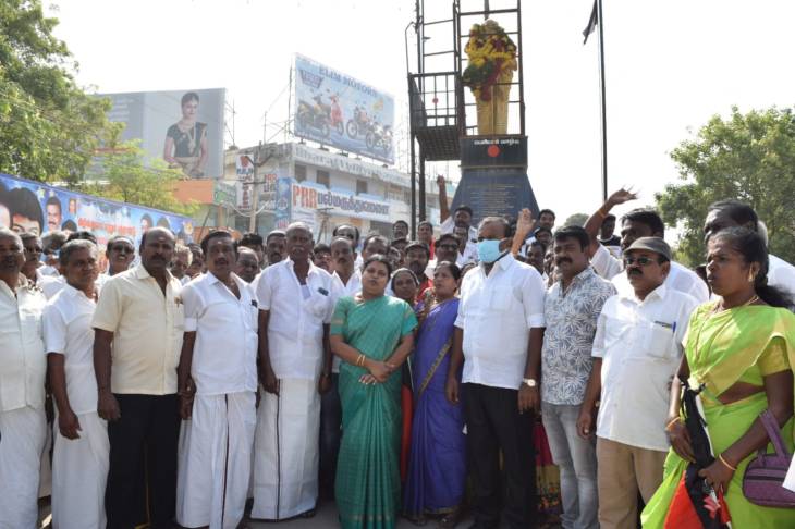 பெரியாரின் 48வது நினைவு தினம்: அமைச்சர் மரியாதை