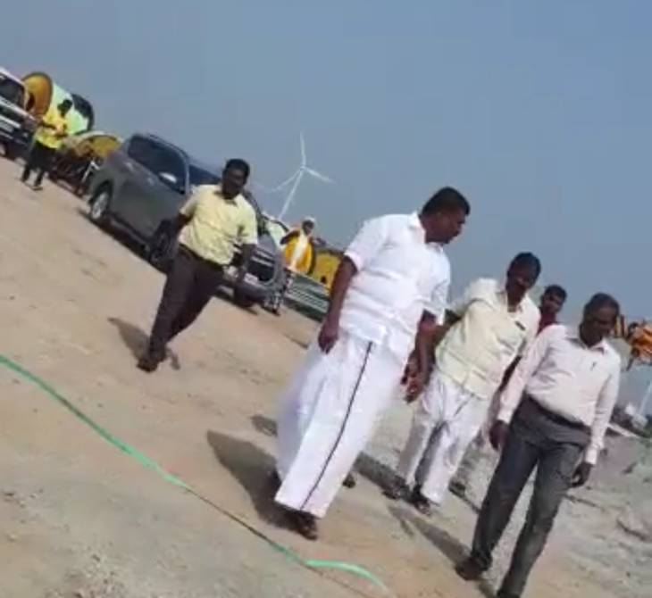எட்டயபுரம் அருகே தனியார் நிறுவன சோலார் பணியை நிறுத்தக்கோரி ஆளும்கட்சி எம்எல்ஏ மிரட்டல் : அச்சில் ஏற்றமுடியாத வார்த்தைகளால் வசைபாடி அச்சுறுத்தல்! 

