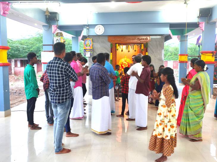 தூத்துக்குடி : கட்டபொம்மன் நகரில் புத்தாண்டை முன்னிட்டு சிறப்பு பஜனை பாடலுடன் வழிபாடு!


