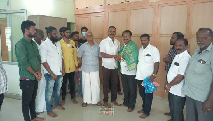 காங்கிரஸ் கட்சியில் இணைந்த இளைஞர்கள்