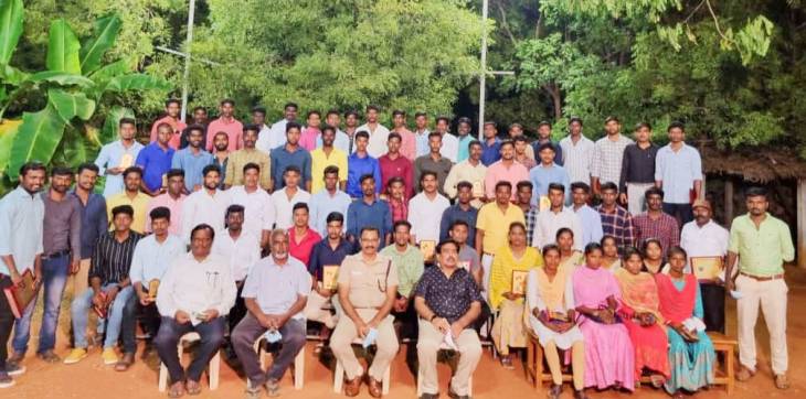 தமிழக அரசு தேர்வுகளில் வெற்றி பெற்ற மாணவ, மாணவிகளுக்கு பாராட்டு விழா நடைபெற்றது..
