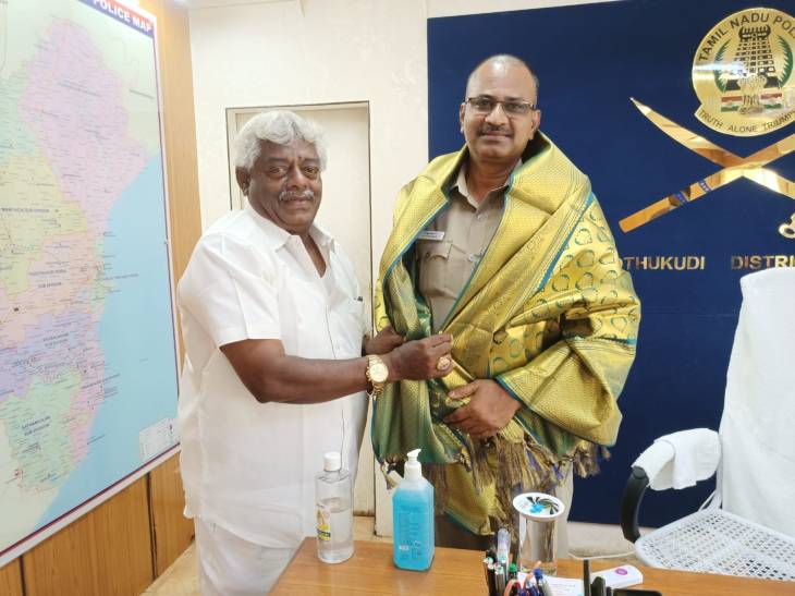 தூத்துக்குடி வழக்கறிஞர் சங்க தலைவர் ஜோசப் செங்குட்டுவன் மாவட்ட காவல் கண்காணிப்பாளர் ஜெயக்குமாரை நேரில் சந்தித்து வாழ்த்து