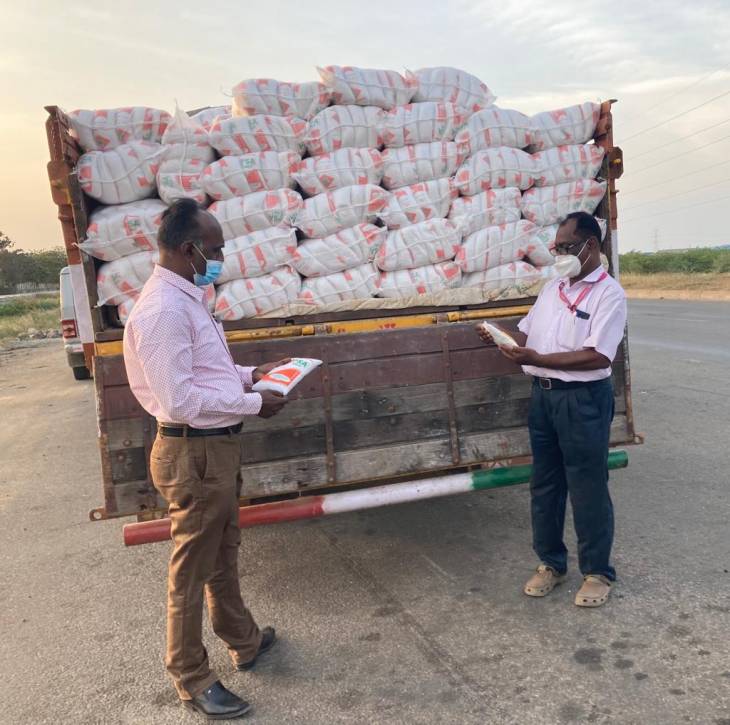 தூத்துக்குடியில் உரிமம் பெறாத 11 டன் உப்பு பறிமுதல் : உணவு பாதுகாப்புத்துறை அதிகாரிகள் நடவடிக்கை!
