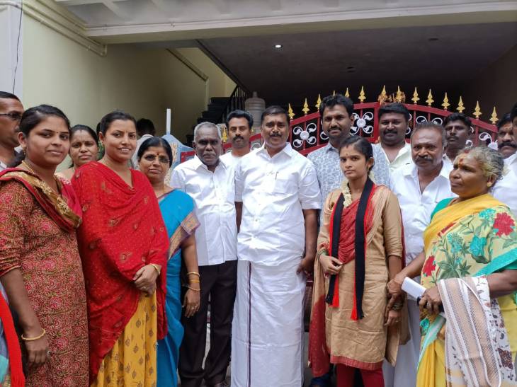 விளாத்திகுளம் பேரூராட்சி : 3வது வார்டு திமுக வேட்பாளரை ஆதரித்து எம்எல்ஏ பிரச்சாரம்!