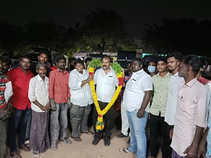 தூத்துக்குடி உள்ளாட்சி தேர்தலில் தனுஷ் ரசிகர் மன்றம் திமுகவுக்கு ஆதரவு!