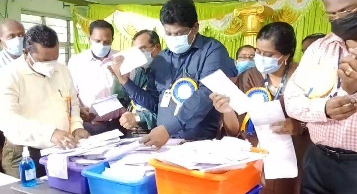 தூத்துக்குடி மாநகராட்சி தேர்தலில் தபால் வாக்குகள் எண்ணிக்கை தொடங்கியது!

