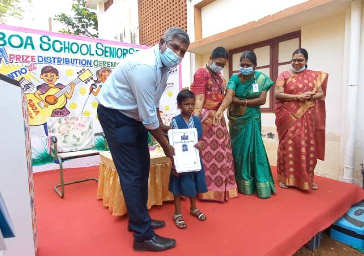 ஆறு வயது சிறுமி இரண்டு முறை உலக சாதனைபடைத்து அசத்தல்!