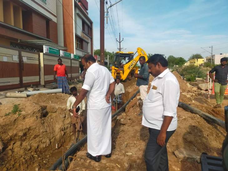 புதிய பேருந்து நிலையம் அருகே மேயர் ஜெகன் பெரியசாமி ஆய்வு!