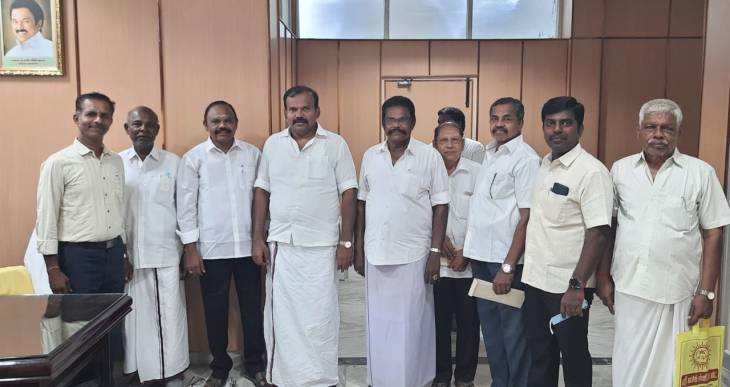 மேயர் ஜெகன் பெரியசாமியுடன் முத்தம்மாள் காலனி நலச்சங்க நிர்வாகிகள் சந்திப்பு 