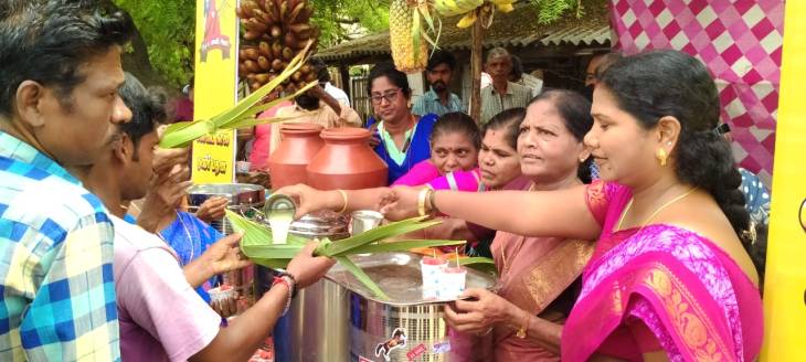 தூத்துக்குடி திமுக மகளிரணி சார்பில் தண்ணீர் பந்தல் திறப்பு