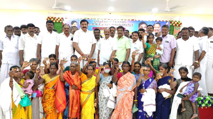 கடம்பூர் ராஜூ எம்எல்ஏ முன்னிலையில் அதிமுகவில் இணைந்த திமுகவினர்

