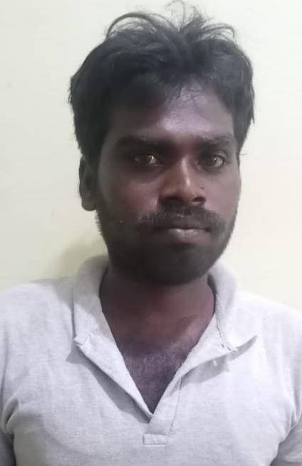 அரிவாளை காட்டி கொலை மிரட்டல் விடுத்த ரவுடி கைது!

