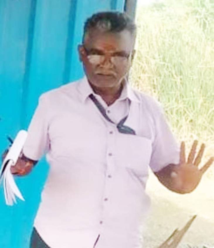 பெண் ஊழியரிடம் பாலியல் துன்புறுத்தலில் ஈடுபட்ட அரசு அலுவலர் பதவியிறக்கம்!
