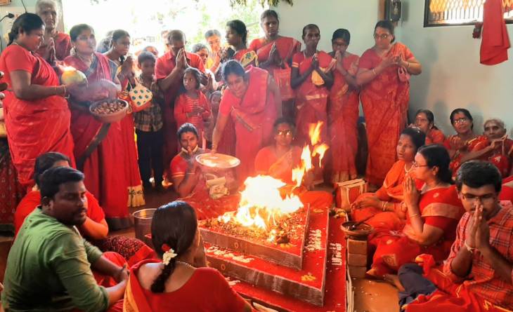 கோவில்பட்டி ஆதிபராசக்தி மன்றத்தில்  கலச விளக்குவேள்வி பூஜை