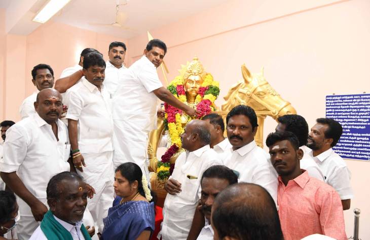 இந்திய சுதந்திர போராட்ட வீரர் வெள்ளையத்தேவருக்கு புதிதாக வெண்கல சிலை - அமைச்சர் திறந்து வைத்தார்!