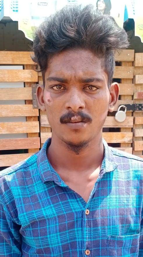 தூத்துக்குடியில் கத்தியால் தாக்கி கொலை முயற்சியில் ஈடுபட்ட ரவுடி கைது! 

