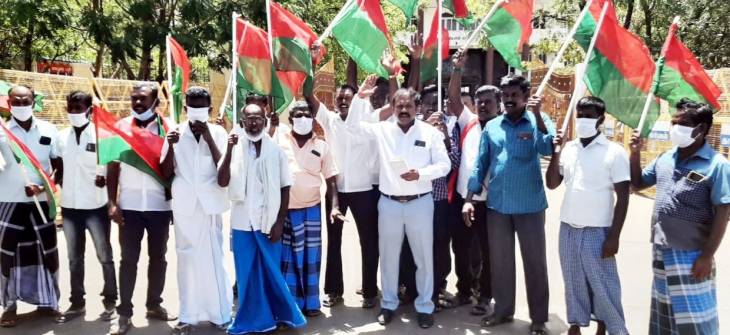 விளாத்திக்குளம் பகுதியில் விவசாய நிலங்களை பாழ்படுத்திவரும் தனியார் காற்றாலை நிறுவனத்தினர் - ஆட்சியரிடம் விவசாயிகள் மனு!

