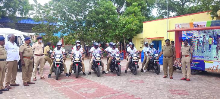 ரயில்வே பாதுகாப்பு படையினரின் பைக் பேரணிக்கு  தூத்துக்குடி ரயில்வே நிலையத்தில் வரவேற்பு! 