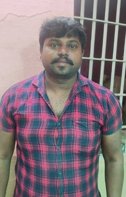 தூத்துக்குடியில் இருசக்கர வாகனத்தை திருடியவர் கைது - ரூ. 50,000 மதிப்பிலான இருசக்கர வாகனம் மீட்பு!


