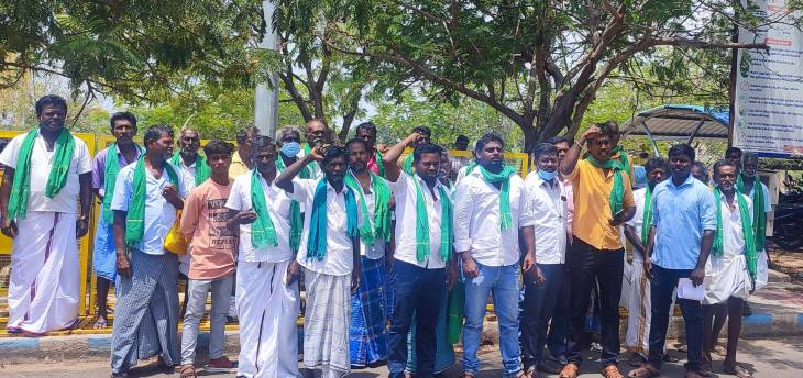 பயிர் காப்பீடு வழங்க கோரி புளியங்குளம், பூசனூர் கிராம  விவசாயிகள் ஆட்சியரிடம் மனு!