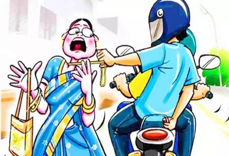 தூத்துக்குடியில் நடந்து சென்ற பெண்ணிடம் தங்க சங்கிலி பறிக்க முயற்சி : மர்மநபர்களுக்கு போலீஸ் வலைவீச்சு