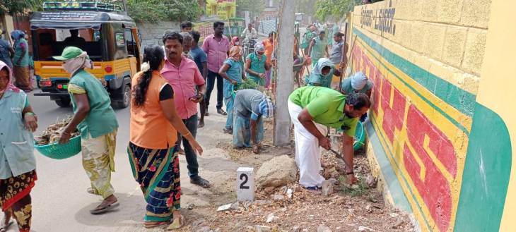 மாப்பிள்ளையூரணி ஊராட்சியில் மாஸ் கிளீனிங் - ஊராட்சி மன்ற தலைவர் சரவணக்குமார் தொடங்கி வைத்தார்!