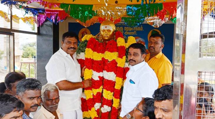 எட்டையபுரத்தில் தேவர் ஜெயந்தி விழா - அதிமுகவினர் மாலை அணிவித்து மரியாதை! 

