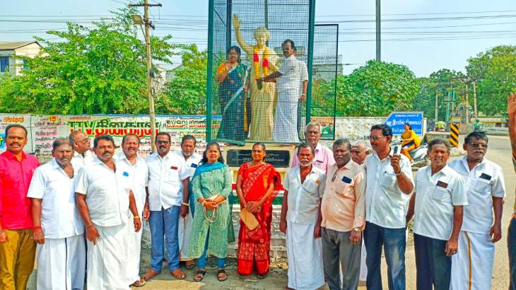 தூத்துக்குடியில் இந்திராகாந்தி நினைவு தினம் : மாநகர மாவட்ட காங்கிரஸ் கட்சியினர் மரியாதை! 