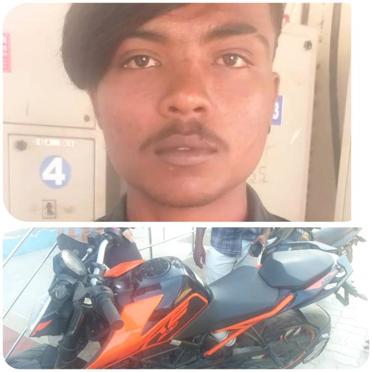 திருச்செந்தூரில் பைக் திருடிய தூத்துக்குடி ரவுடி கைது - 2 லட்சம் மதிப்புள்ள பைக் மீட்பு!
