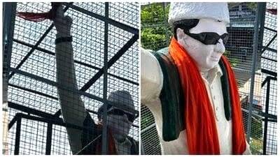 எம்ஜிஆர் சிலைக்கு காவித்துண்டு - அதிமுகவினர் சாலை மறியல்!