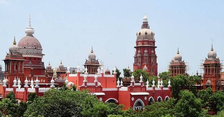 தூத்துக்குடி துப்பாக்கி சூடு : பலியானவர்கள் குடும்பத்துக்கு தலா ரூ.1 கோடி வழங்க கோரி உயர்நீதிமன்றத்தில் வழக்கு

