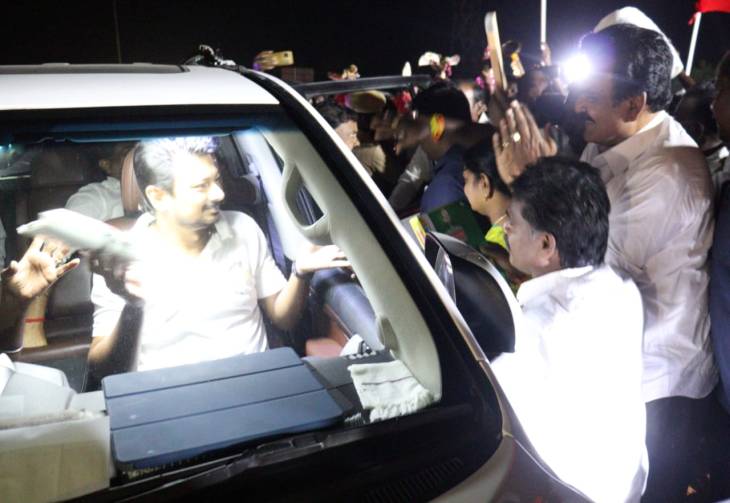 தூத்துக்குடியில் அமைச்சர் உதயநிதி ஸ்டாலினை வரவேற்ற திமுகவினர்!