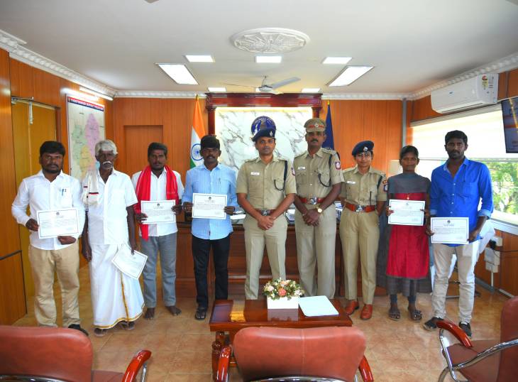 குற்றங்களை தடுக்க எடுத்த முயற்சி... கூப்பிட்டு பாராட்டிய தூத்துக்குடி எஸ்பி!