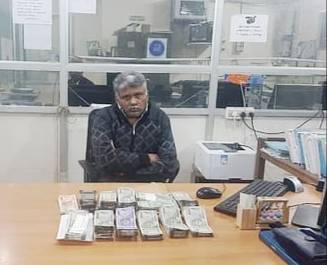 காரில் கட்டுகட்டாக பணம்... லஞ்ச ஒழிப்பு போலீசிடம் சிக்கினார் இணை சார் பதிவாளர்!