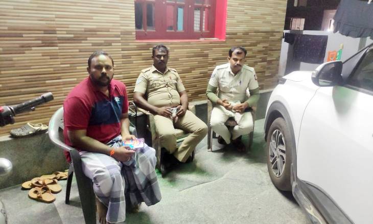 தூத்துக்குடி பாஜக வடக்கு மாவட்ட செயலாளர் கைது... வீட்டுக் காவலில் சிறை வைப்பு!
