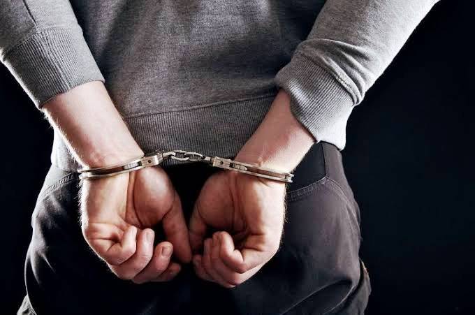 தூத்துக்குடியில் பள்ளி மாணவிக்கு பாலியல் தொல்லை : ஆசிரியர் கைது!