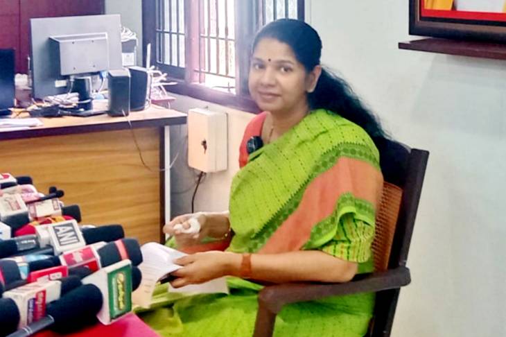தூத்துக்குடியில் திடீரென கனிமொழி எம்பி செய்தியாளர்களை சந்தித்ததின் பின்னணி!

